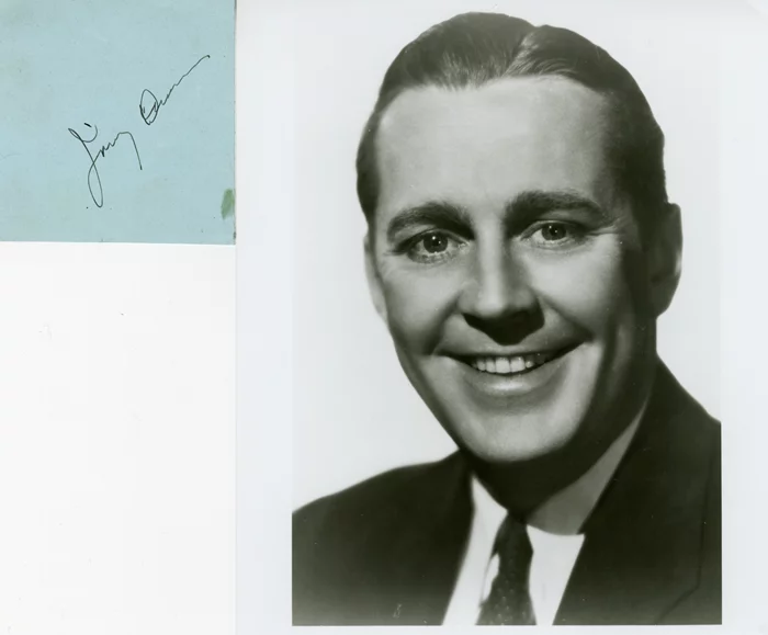 James Dunn autograph