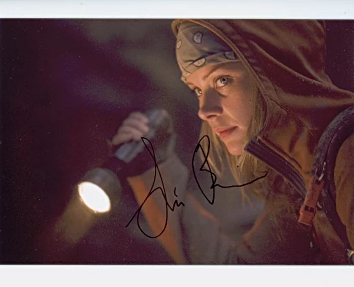 Anita Briem autograph