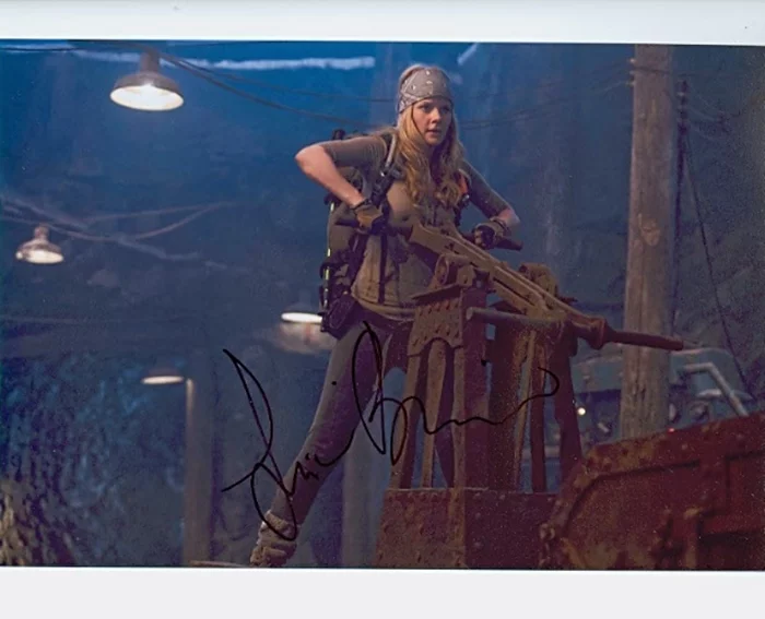 Anita Briem autograph
