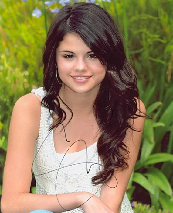 Selena Gomez autograph