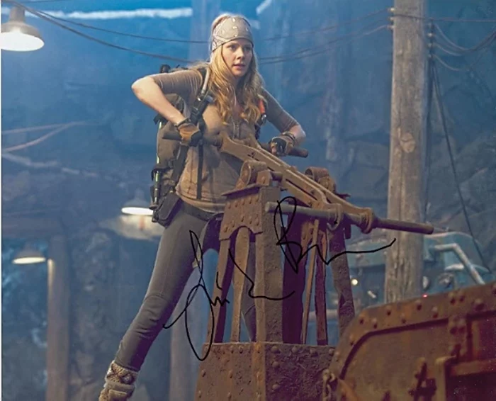 Anita Briem autograph