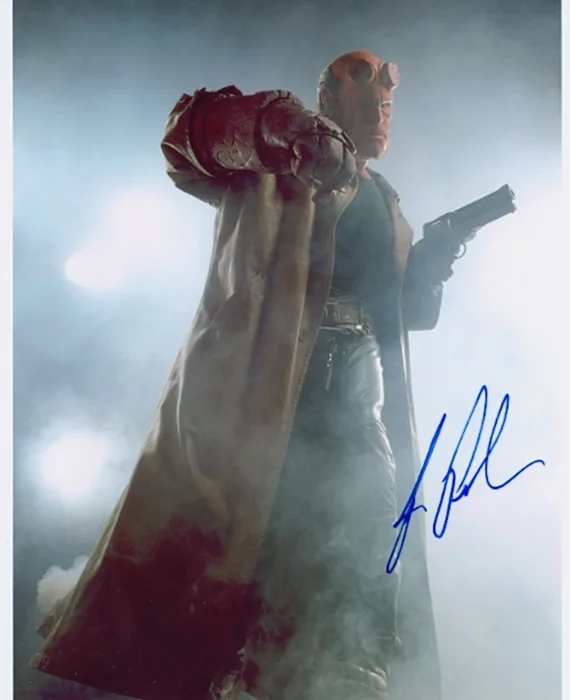 Ron Perlman autograph