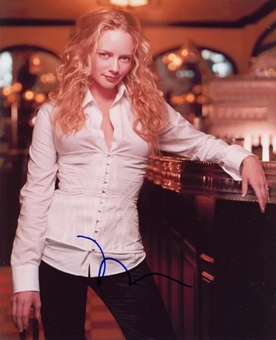 Marley Shelton autograph