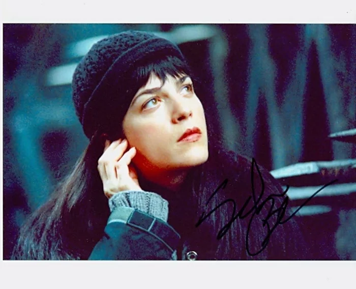 Selma Blair autograph