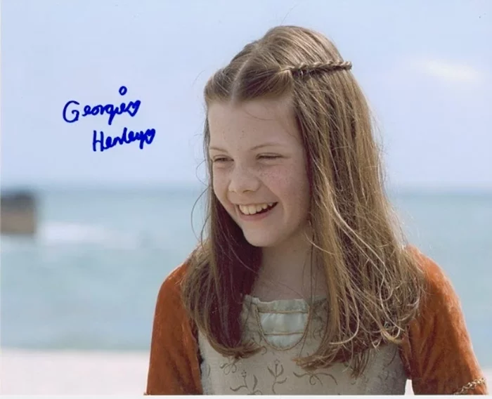 Georgie Henley autograph