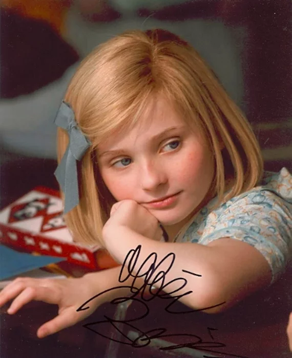 Abigail Breslin autograph