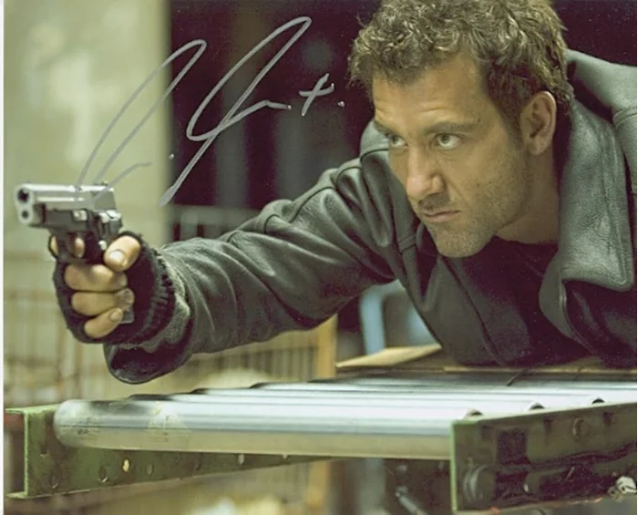 Clive Owen autograph