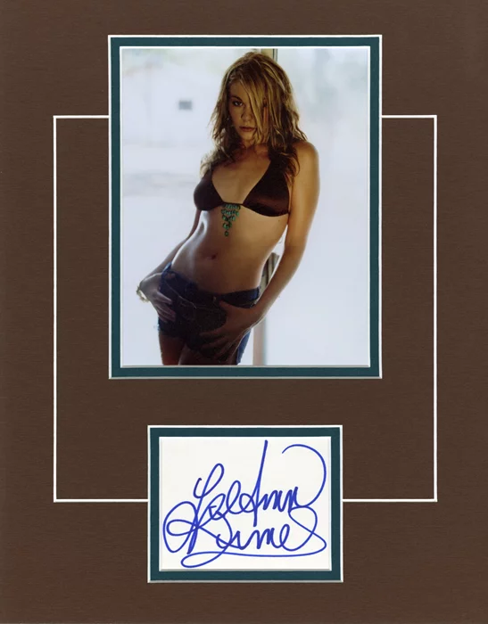 Leann Rimes autograph