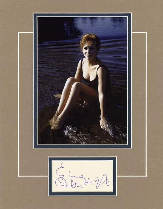 Gina Lollobrigida autograph