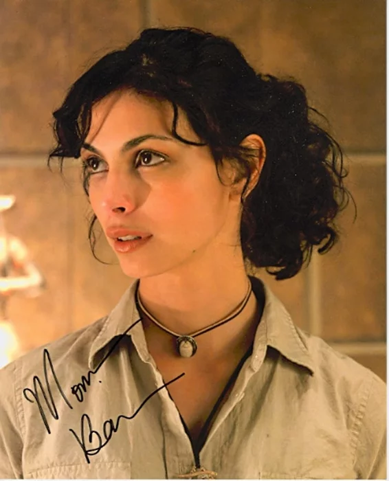 Morena Baccarin autograph
