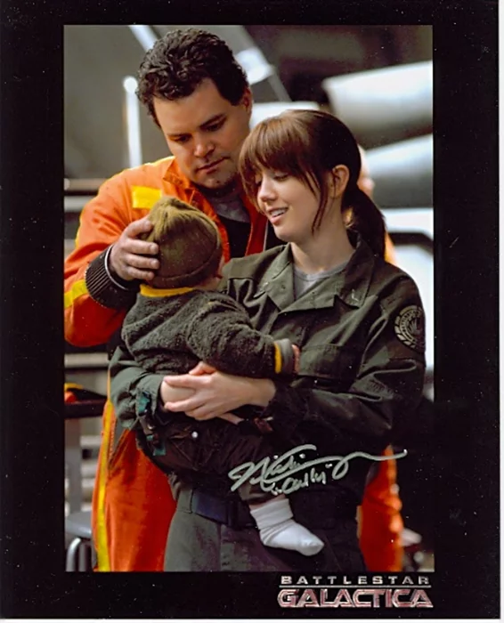 Nicki Clyne autograph