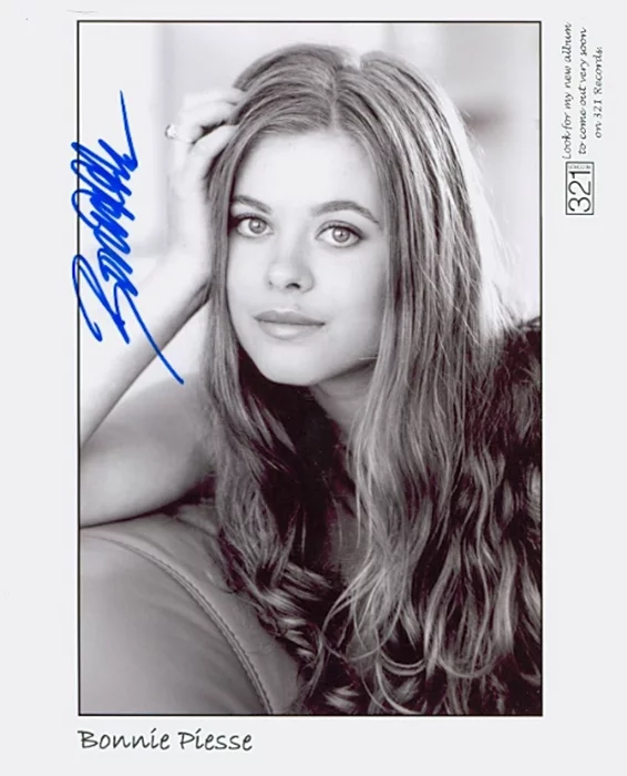 Bonnie Piesse autograph