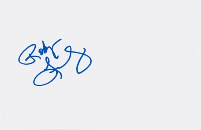 Robyn Lively autograph