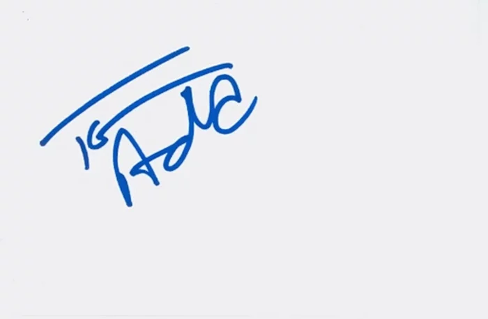 Tom Arnold autograph