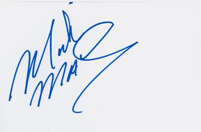 Mick Mars autograph