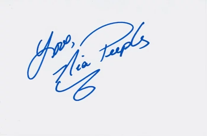Nia Peeples autograph