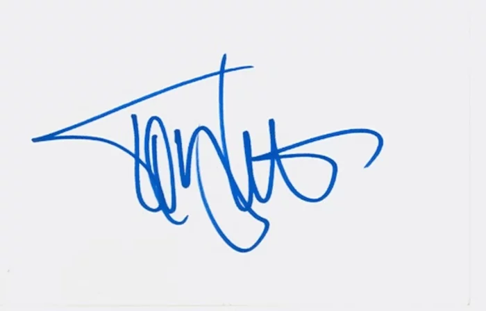 Tommy Lee autograph
