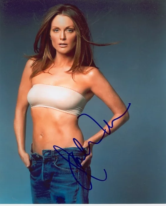 Julianne Moore autograph