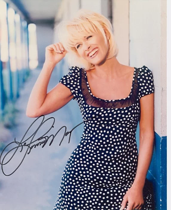 Lorrie Morgan autograph
