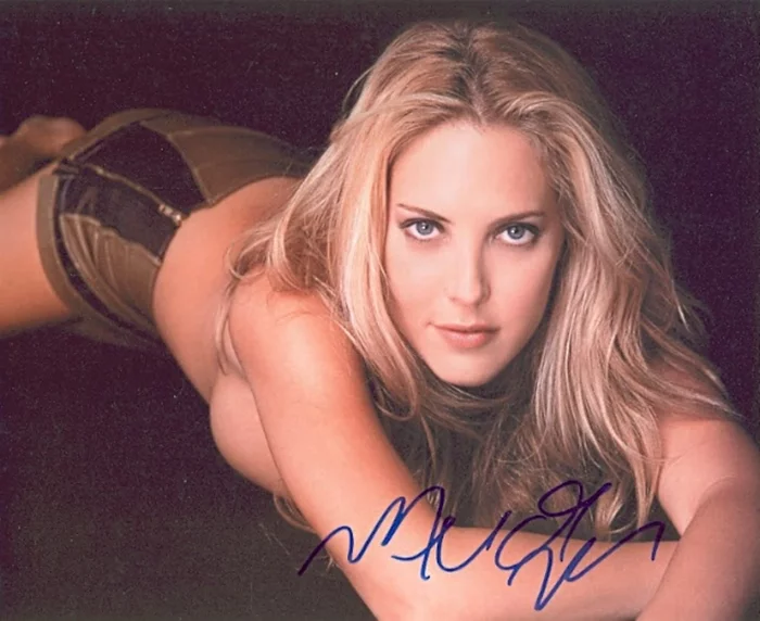 Mercedes McNab autograph