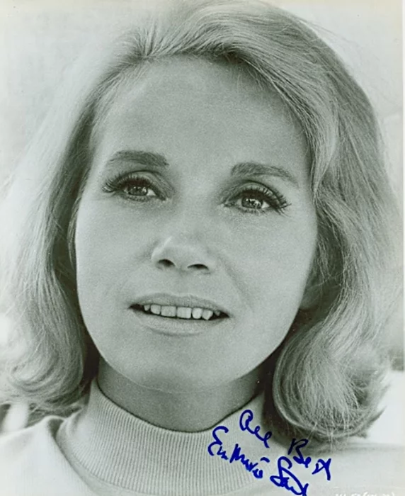 Eva Marie Saint autograph