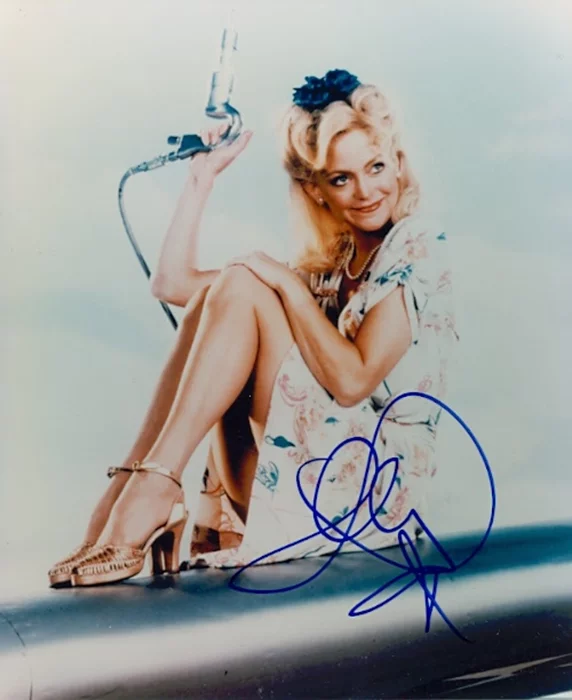Goldie Hawn autograph