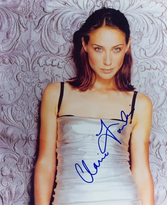 Claire Forlani autograph