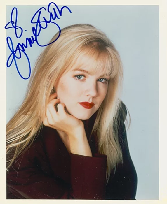 Jennie Garth autograph