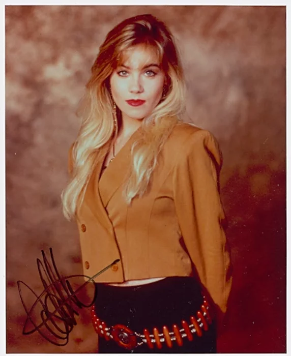 Christina Applegate autograph