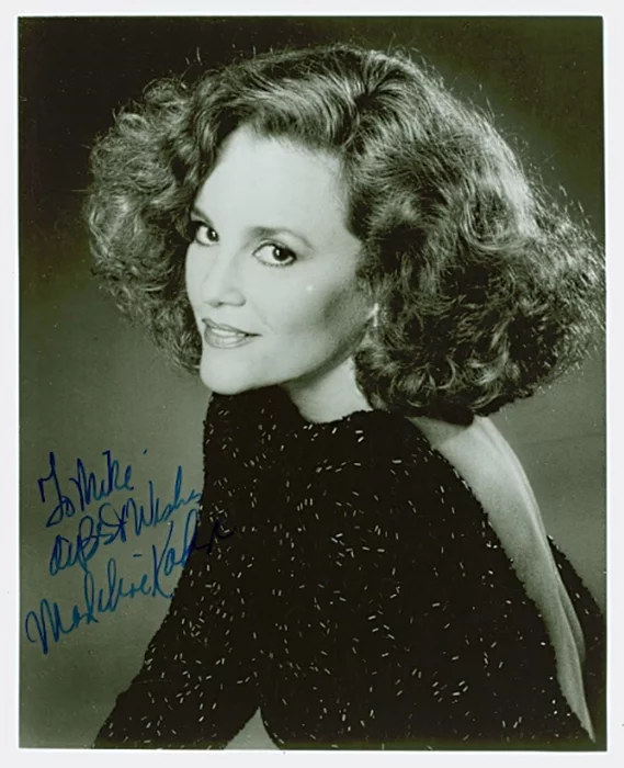 Madeline Kahn autograph