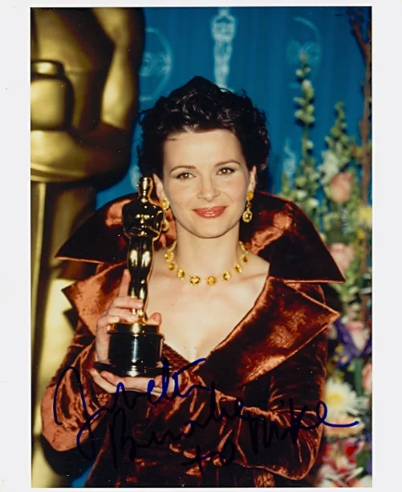 Juliette Binoche autograph