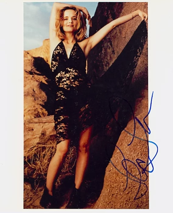 Lea Thompson autograph