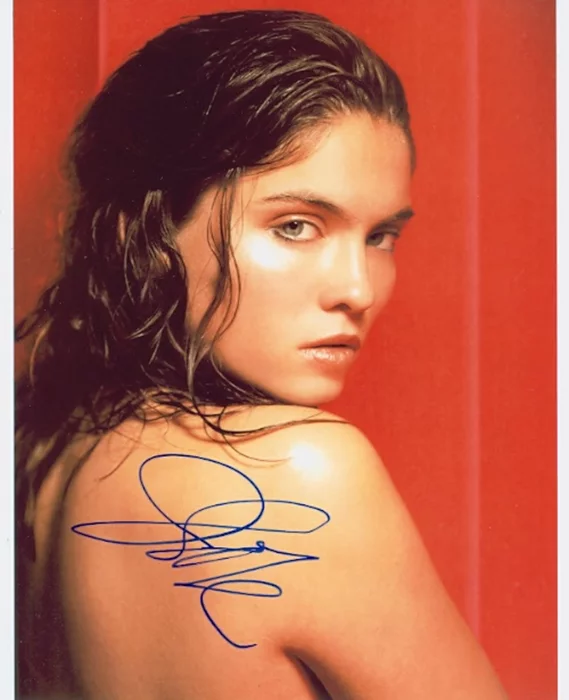 Jodi Lyn O'Keefe autograph