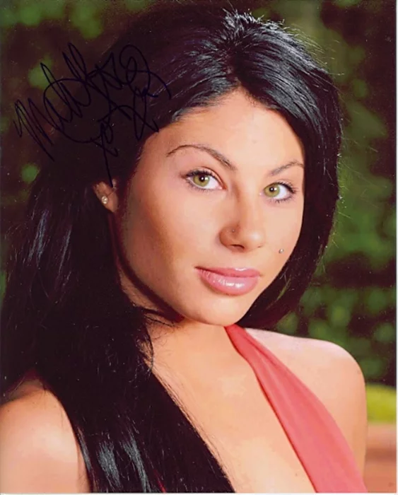 Mikalah Gordon autograph
