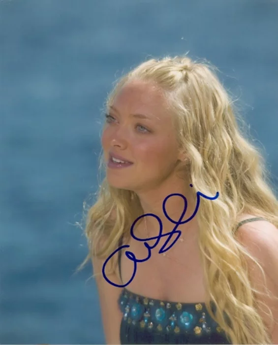 Amanda Seyfried autograph