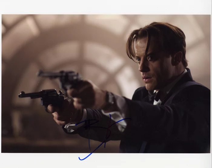 Brendan Fraser autograph