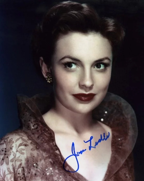 Joan Leslie autograph