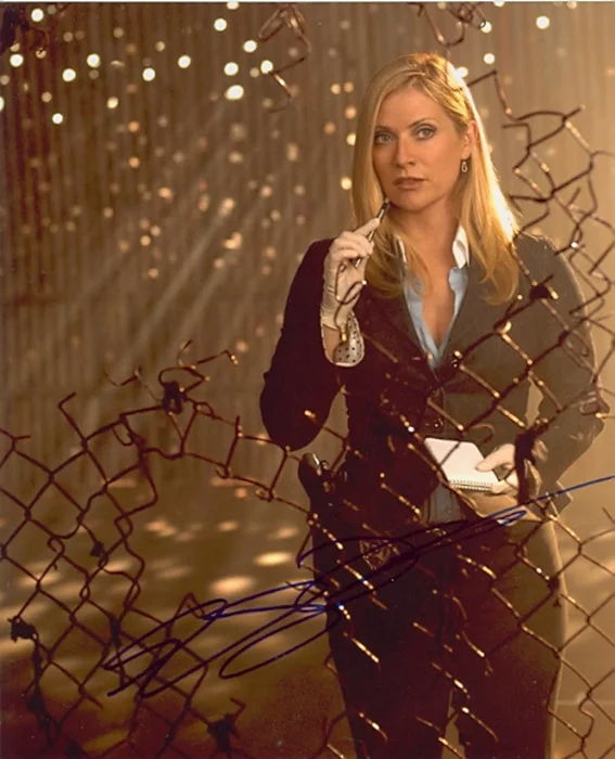 Emily Procter autograph