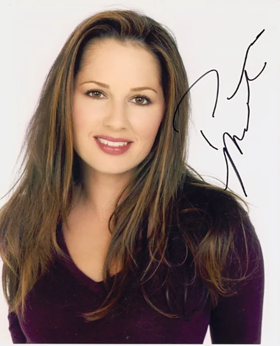 Paula Marshall autograph