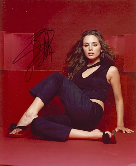 Eliza Dushku autograph