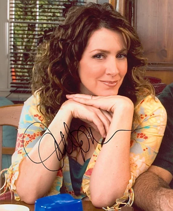 Joely Fisher autograph