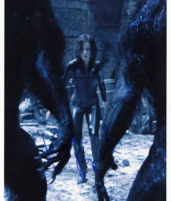 Kate Beckinsale autograph