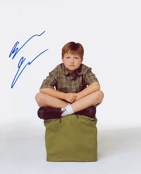 Angus Jones autograph