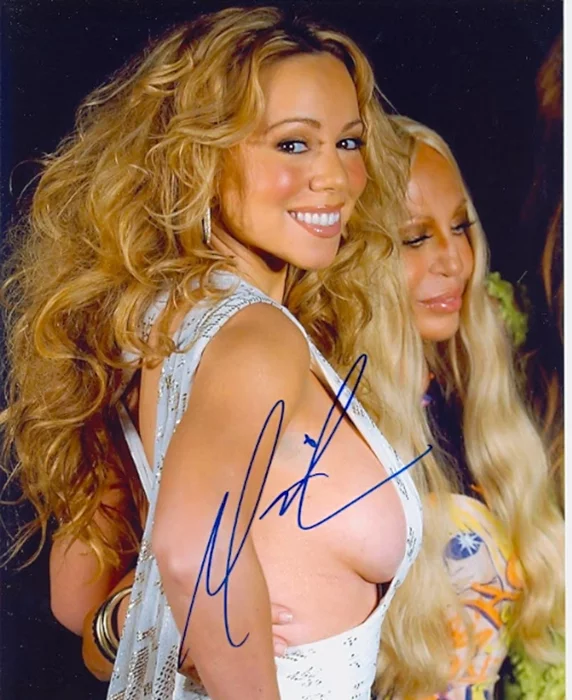 Mariah Carey autograph