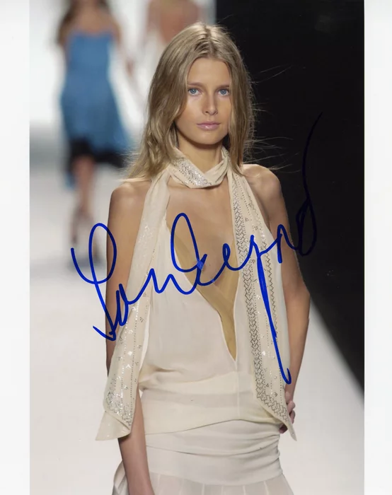 Hana Soukupova autograph
