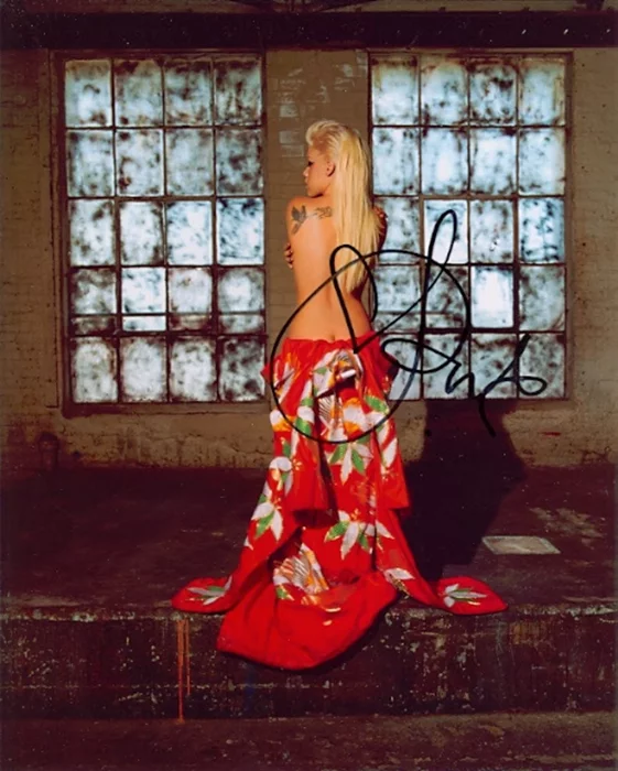 Pink autograph