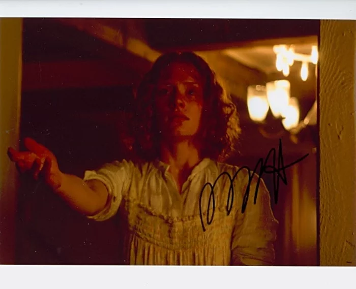 Bryce Dallas Howard autograph