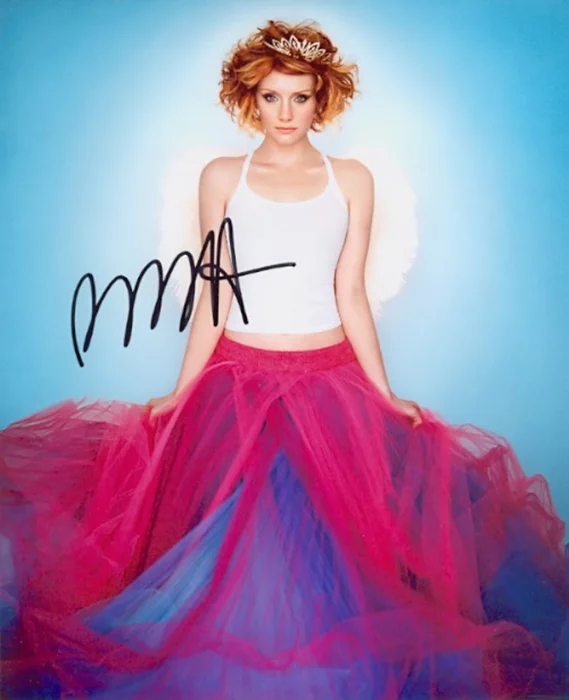 Bryce Dallas Howard autograph
