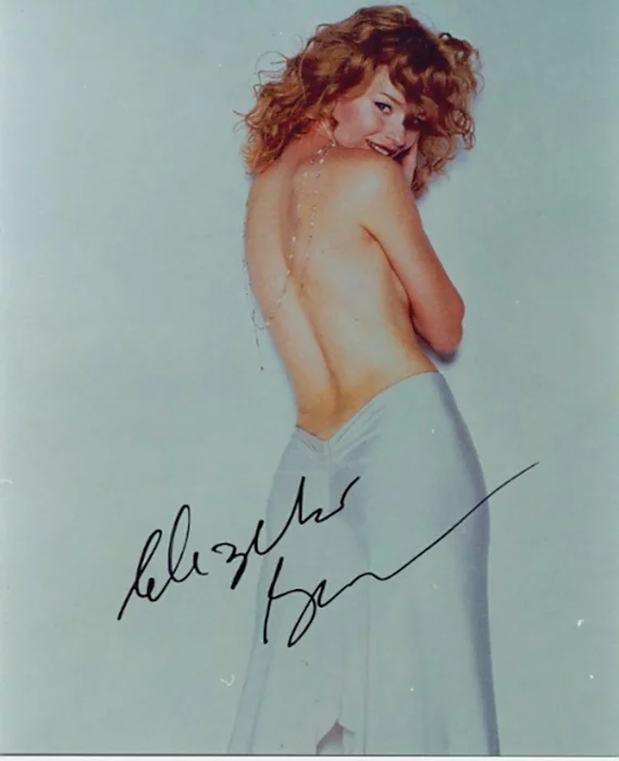 Elizabeth Banks autograph