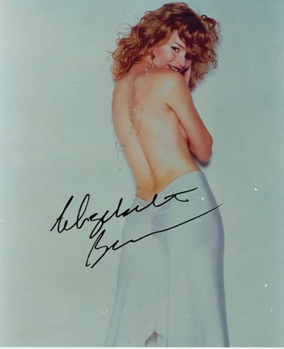 Elizabeth Banks autograph